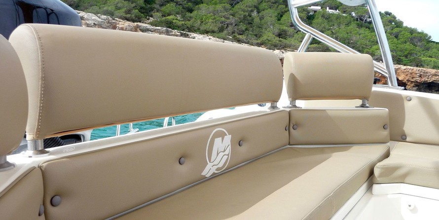 Black Fin Elegance 8