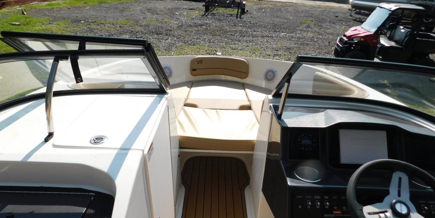 Bayliner VR6 BOWRIDER