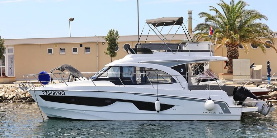 Beneteau Antares 11 OB