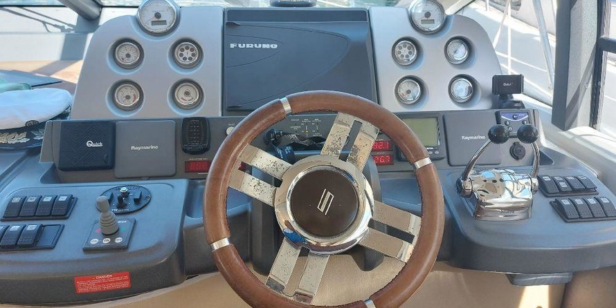 Azimut 43S