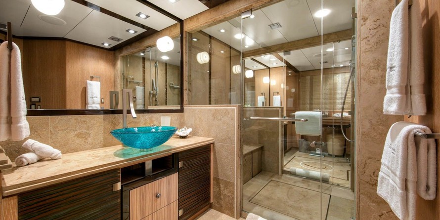 Palmer Johnson 150 SportYacht