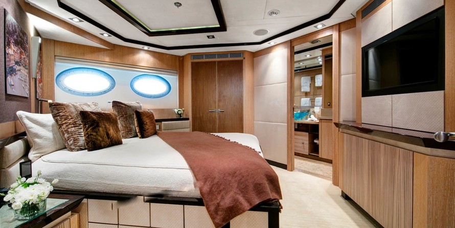 Palmer Johnson 150 SportYacht