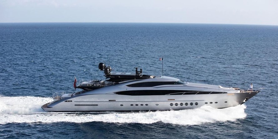 Palmer Johnson 150 SportYacht