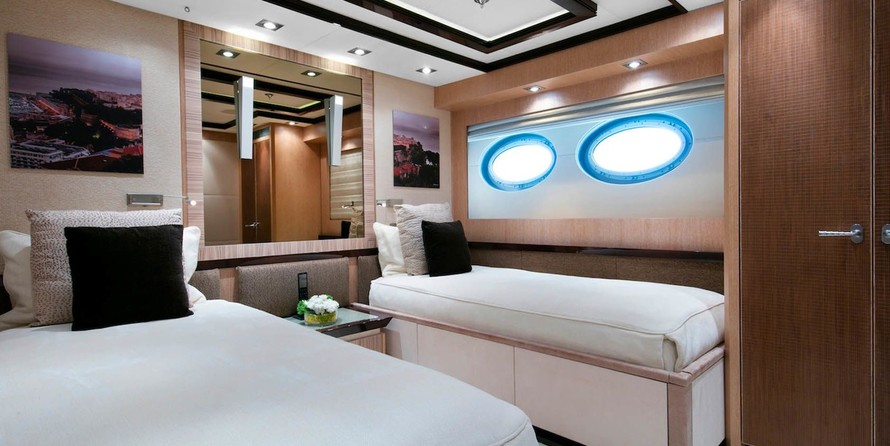 Palmer Johnson 150 SportYacht