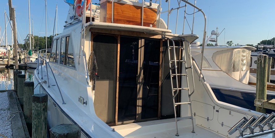 Tollycraft 34 sport sedan