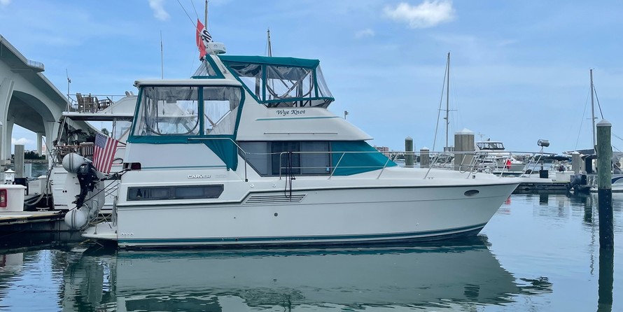 Carver 350 Aft Cabin