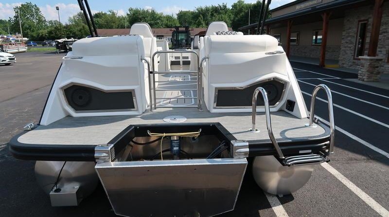 Bennington 24 sbrx