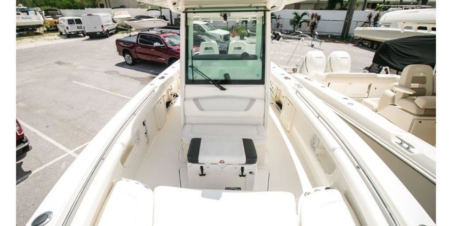 Boston Whaler 320 Outrage