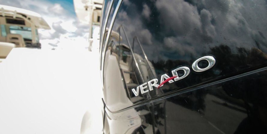 Boston Whaler 320 Outrage