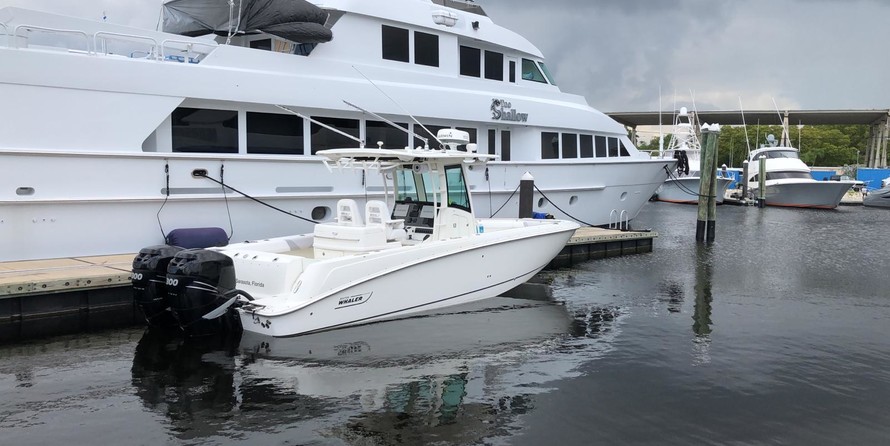 Boston Whaler 320 Outrage