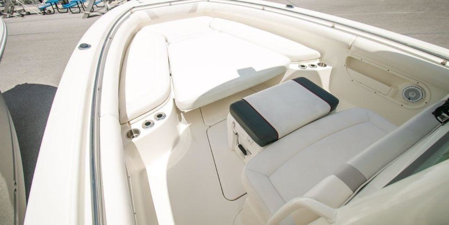 Boston Whaler 320 Outrage