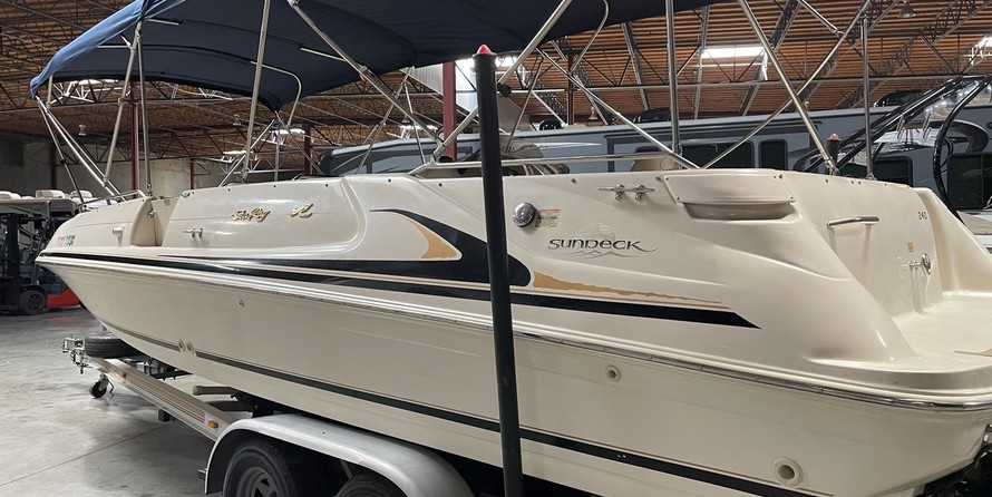 Sea Ray 240 Sundeck