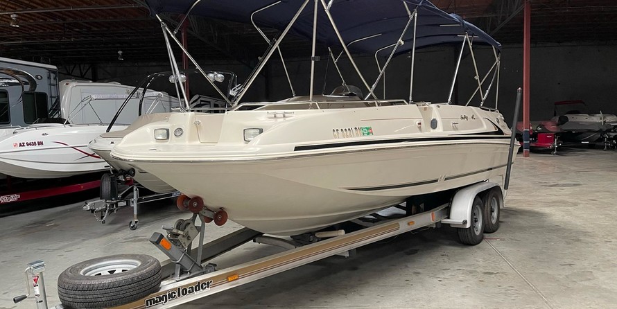Sea Ray 240 Sundeck