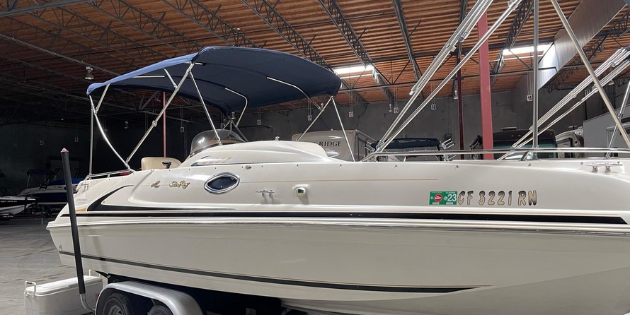 Sea Ray 240 Sundeck