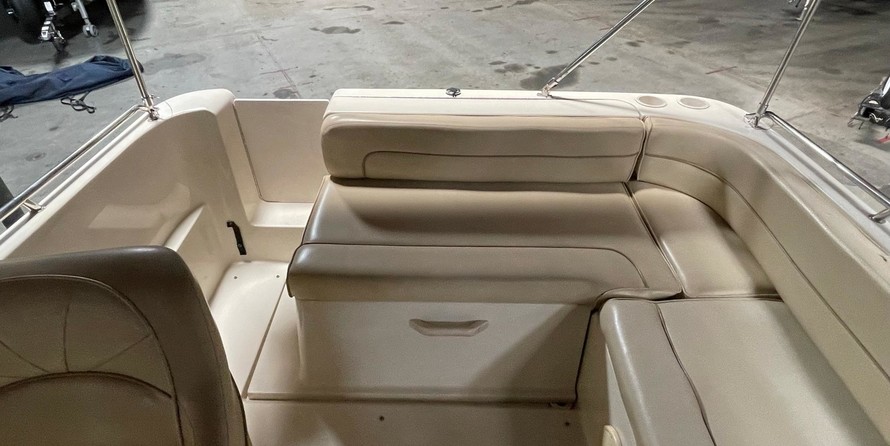 Sea Ray 240 Sundeck