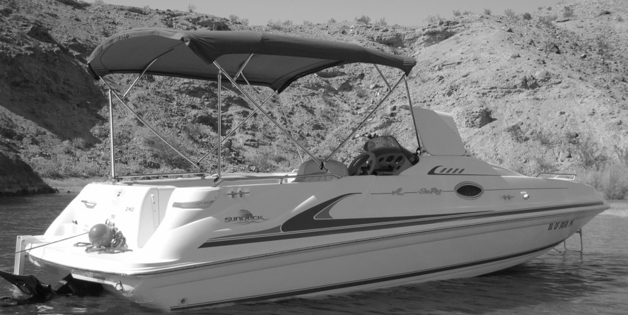 Sea Ray 240 Sundeck