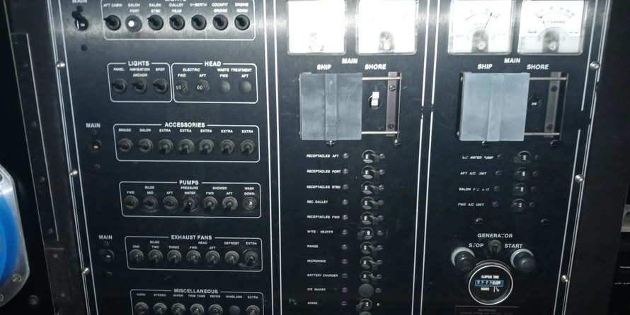 Carver AFT CABIN MOTOR YACHT