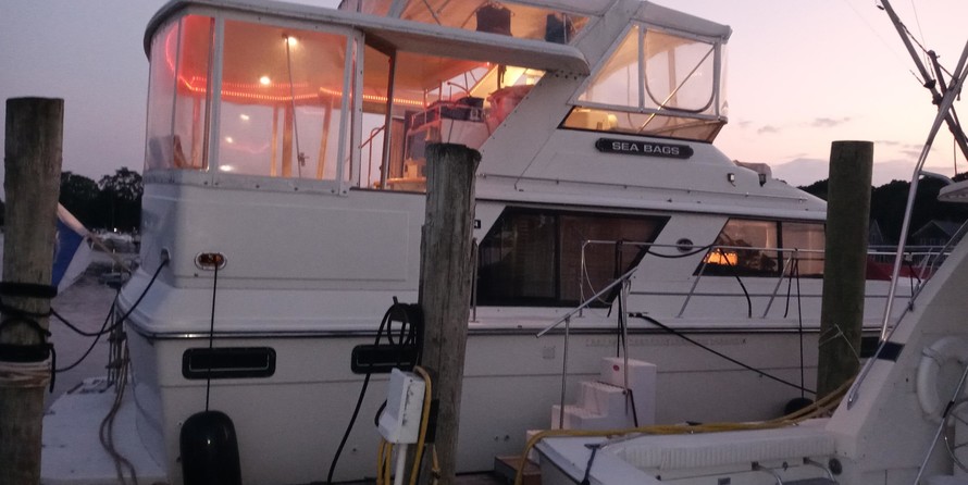 Carver AFT CABIN MOTOR YACHT