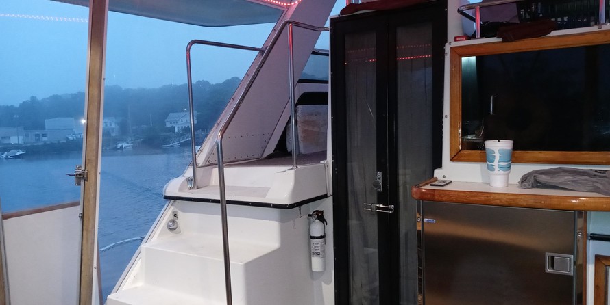 Carver AFT CABIN MOTOR YACHT