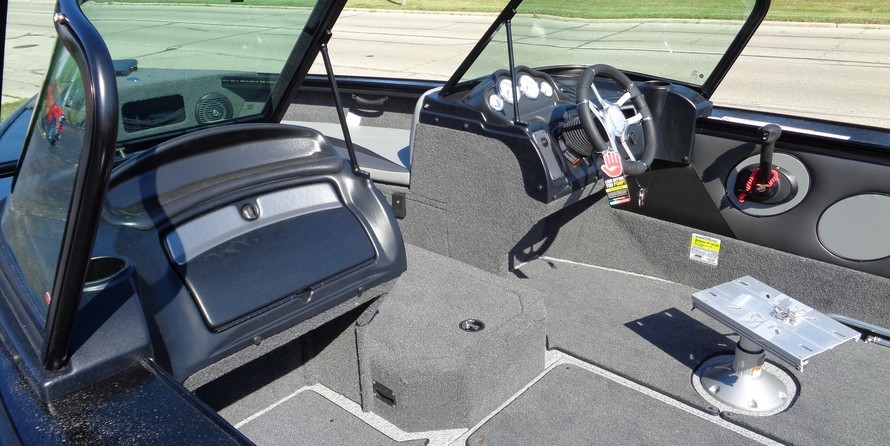 Lund Boats 1875 Crossover XS