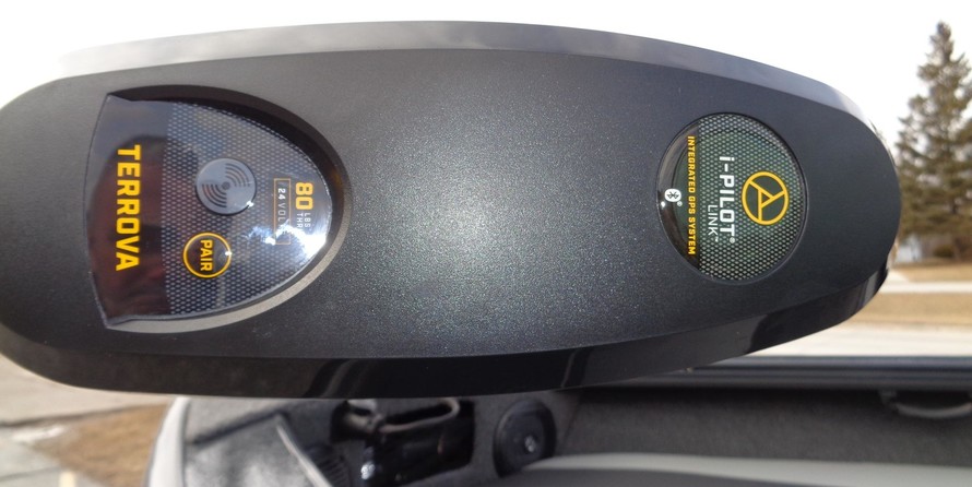 Lund Boats 1875 Crossover XS