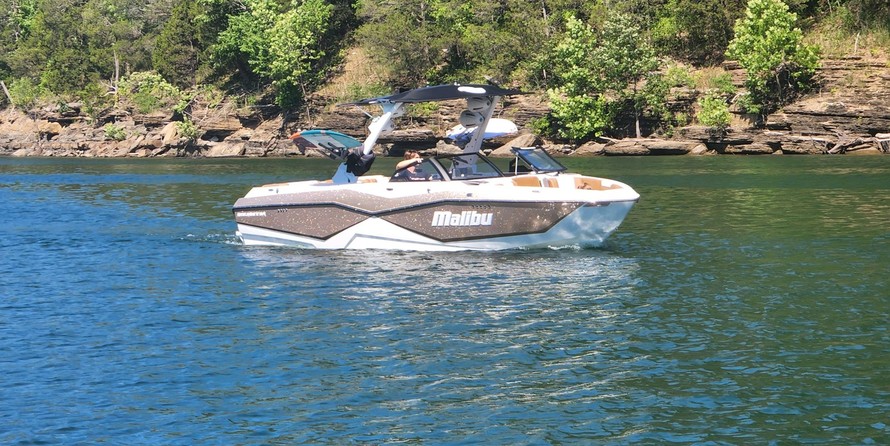 Malibu Wakesetter 25 LSV