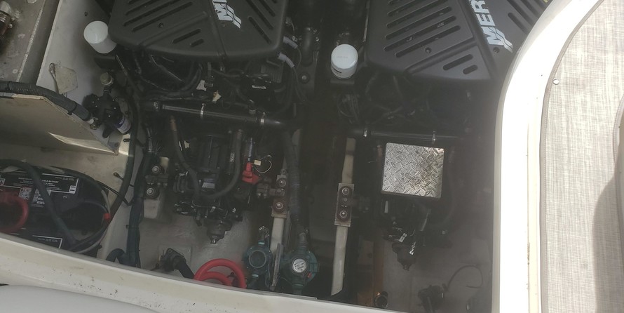 Sea Ray 330 Sundancer