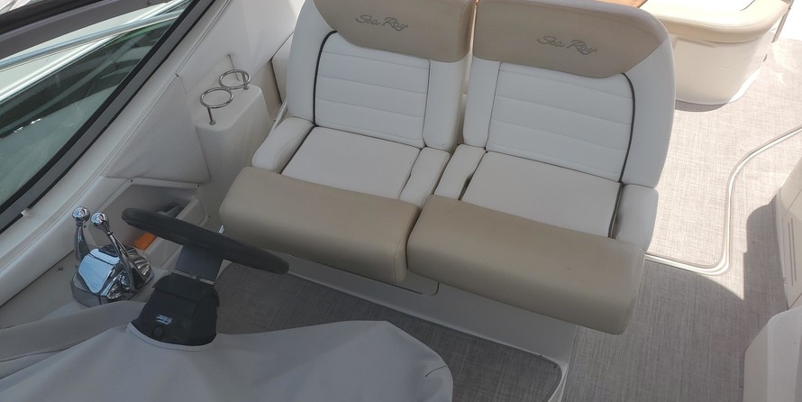 Sea Ray 330 Sundancer