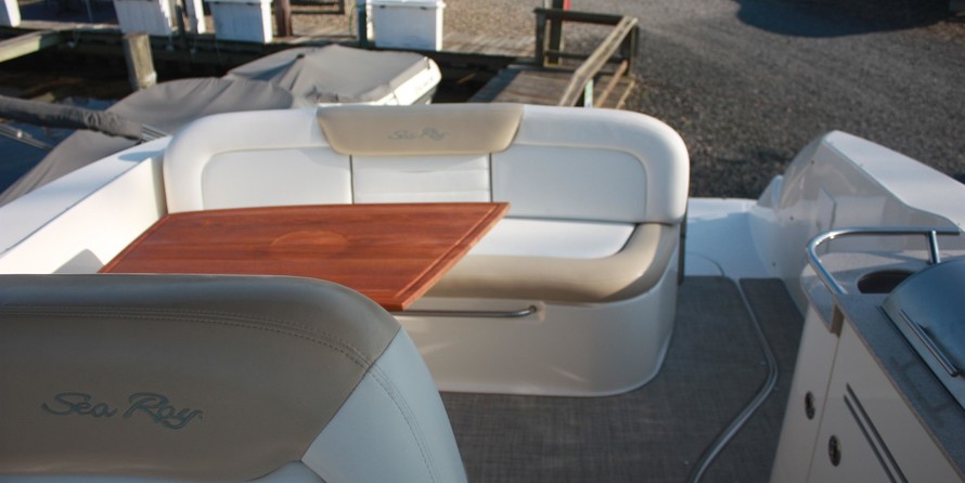 Sea Ray 330 Sundancer