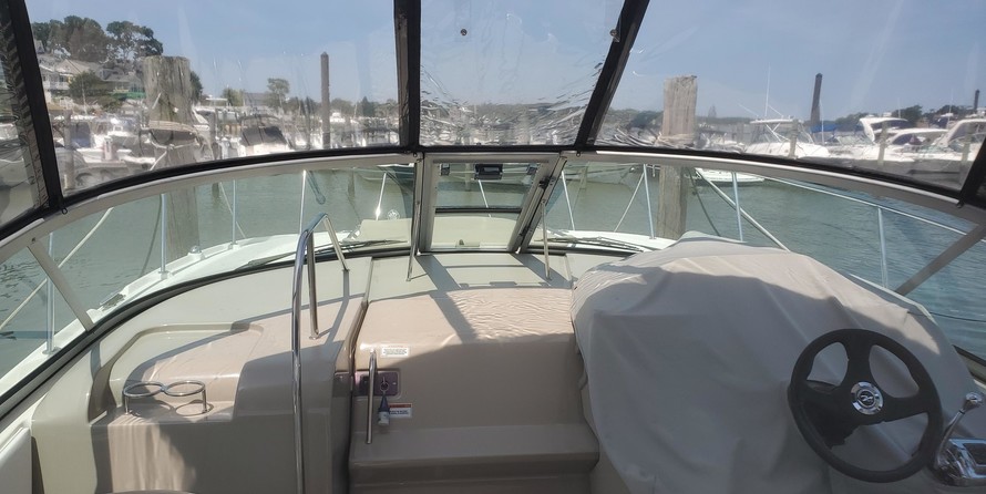 Sea Ray 330 Sundancer