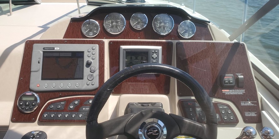 Sea Ray 330 Sundancer