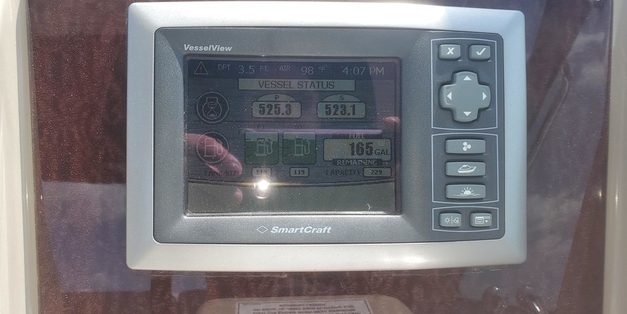 Sea Ray 330 Sundancer