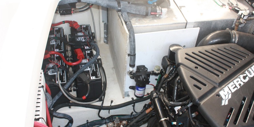 Sea Ray 330 Sundancer