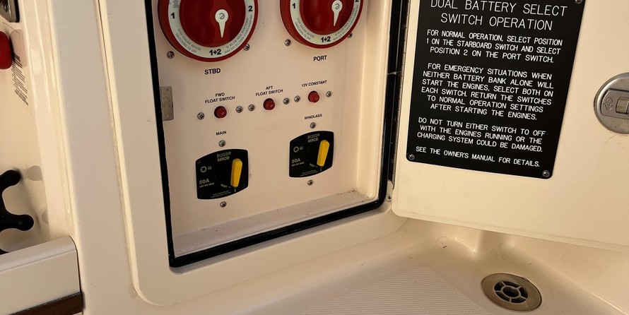 Grady-White Freedom 307