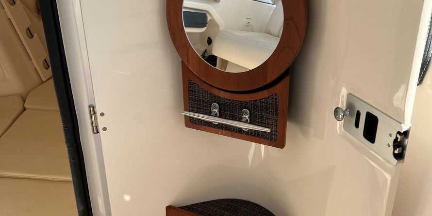 Grady-White Freedom 307