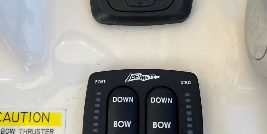 Grady-White Freedom 307