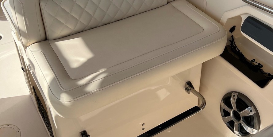 Grady-White Freedom 307