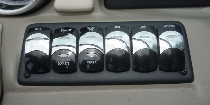 Crownline 210 SS