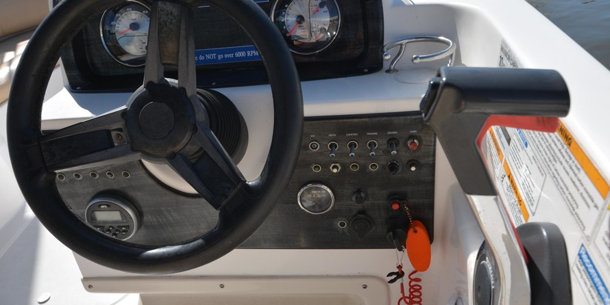 Hurricane 188 sport sundeck