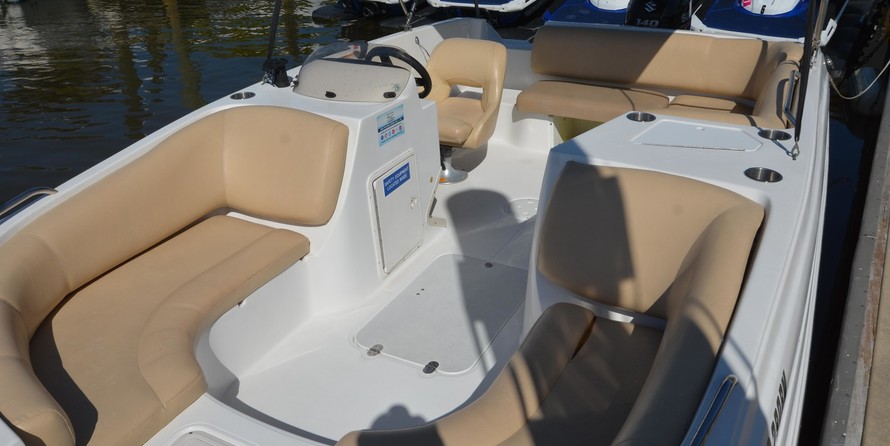Hurricane 188 sport sundeck