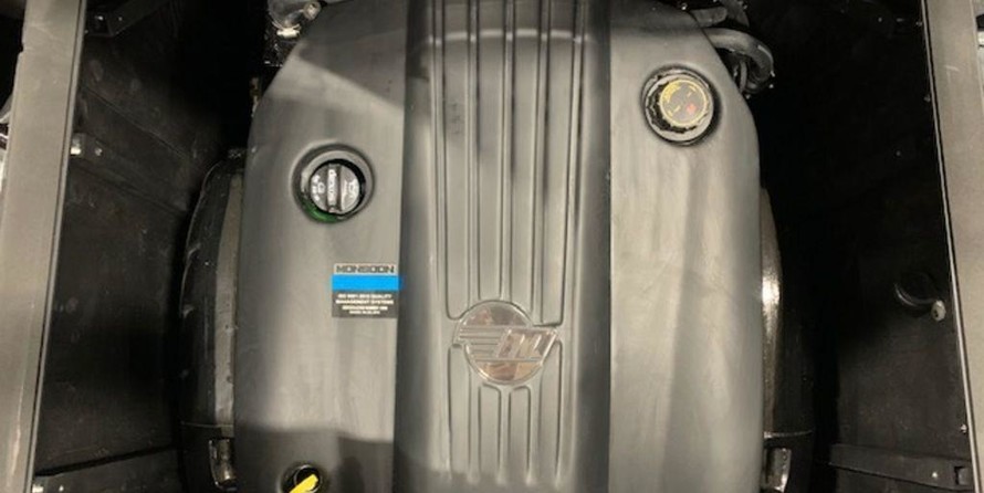 Malibu Wakesetter 23 LSV