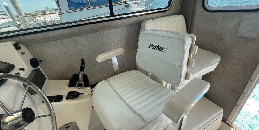 Parker 2520 XL Sport Cabin