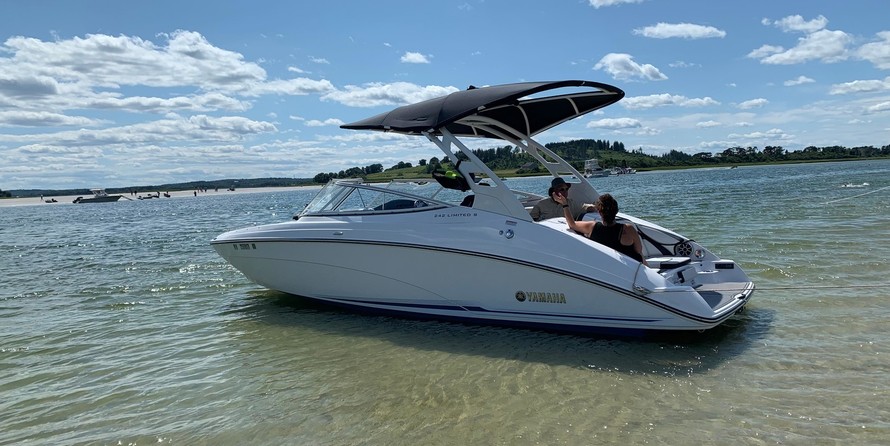 Yamaha 242 LIMITED S E-SERIES