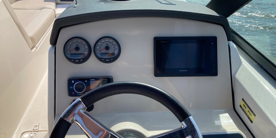 Boston Whaler 230 Vantage