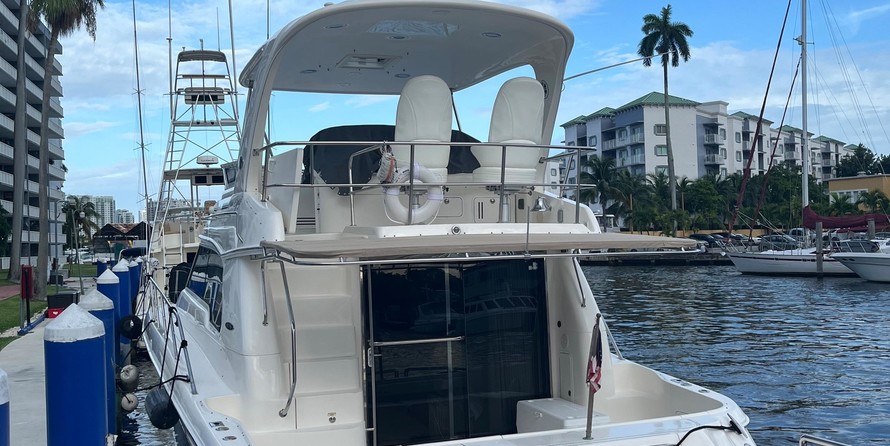 Sea ray 480 sedan bridge