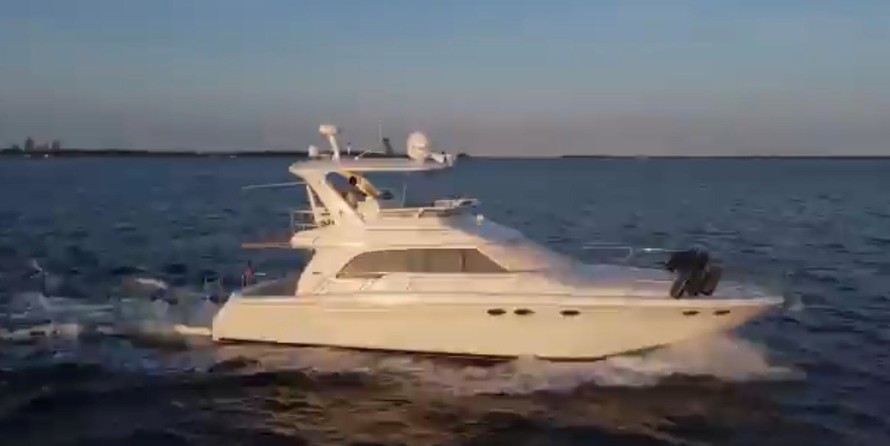 Sea ray 480 sedan bridge