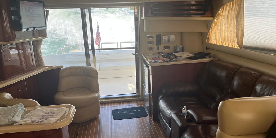 Sea ray 480 sedan bridge