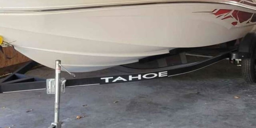 Tracker Guide V-16 Laker DLX T