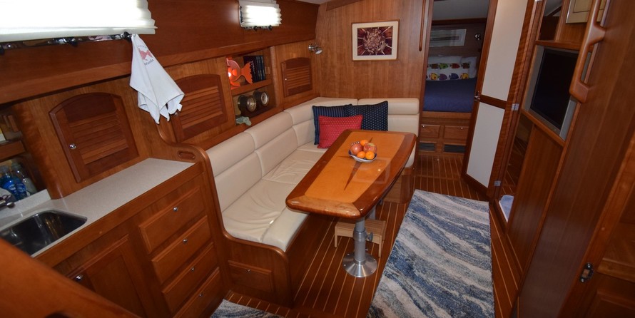 Sabre 42 Salon Express