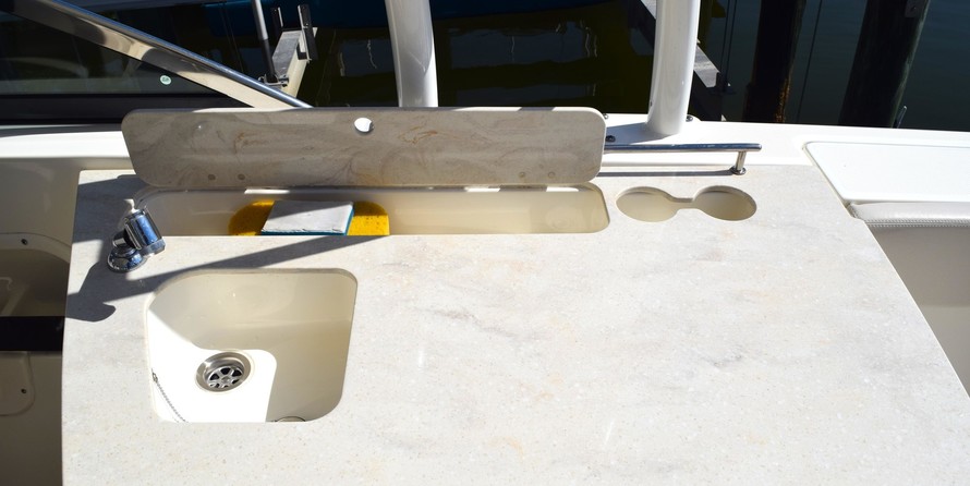 Boston Whaler 270 Vantage